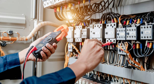 Best Circuit Breaker Repair  in Elwood, KS
